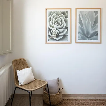 فيلة Paros House *